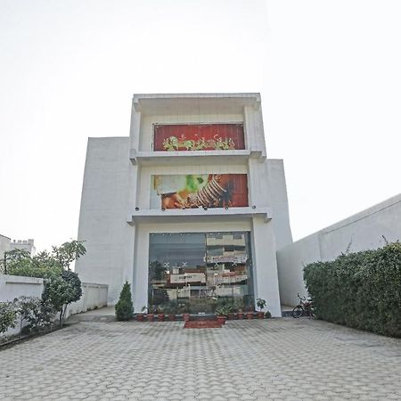 Oyo Flagship 80971 The Lime Tree Bareilly Eksteriør billede