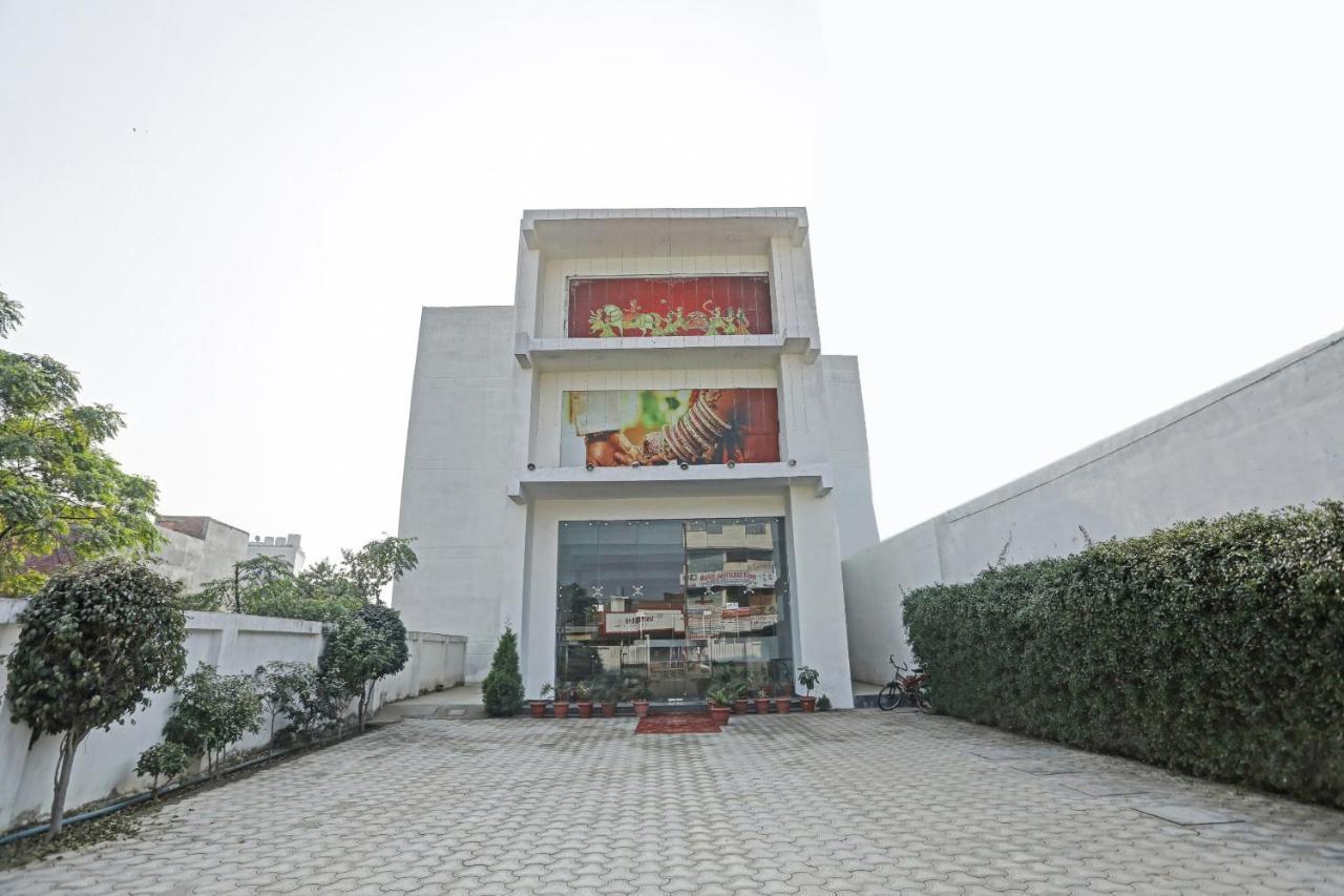 Oyo Flagship 80971 The Lime Tree Bareilly Eksteriør billede