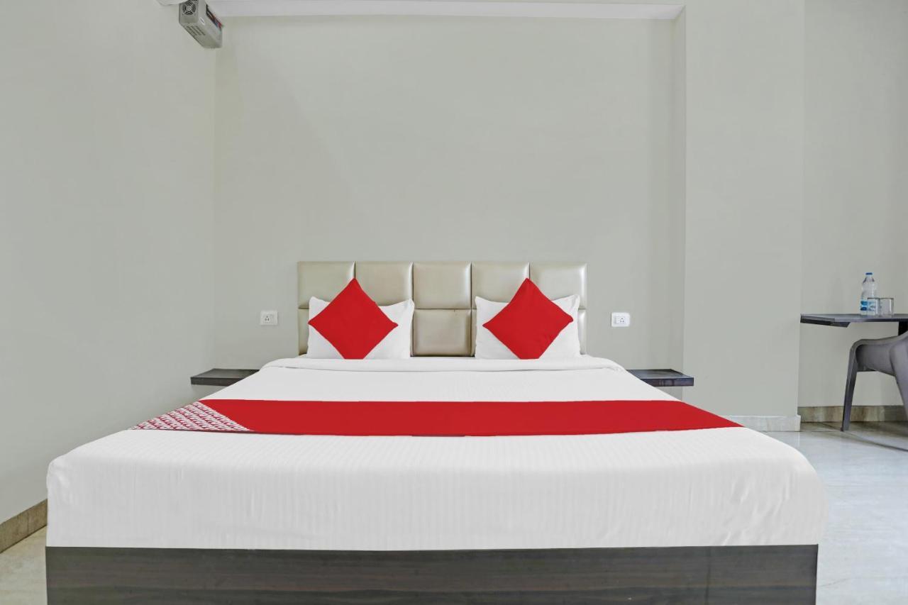 Oyo Flagship 80971 The Lime Tree Bareilly Eksteriør billede